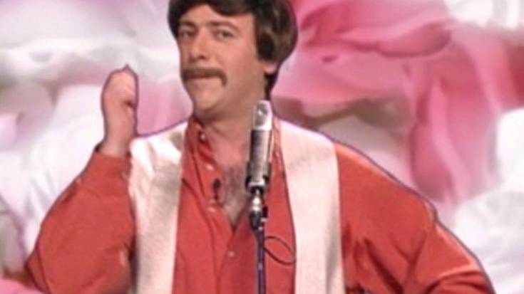 Euskerazko talde edo abesti baten parodia onenari, saria