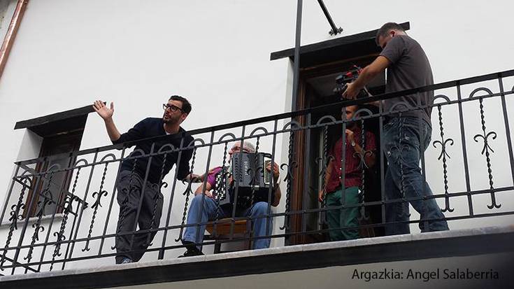 Goizuetarrak, ETBrako saio bat grabatzen