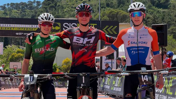 Maila haundiko proben podiumean, Eneko Olveira eta Aimar Capdequi