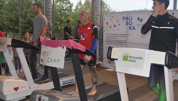 Erronka solidarioa egingo du Xabi Salillasek urrian, Aurrera Markelekin elkartearen alde