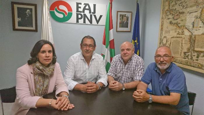 «Gure apustua da herriko enpresa eta komertzioei laguntzea»