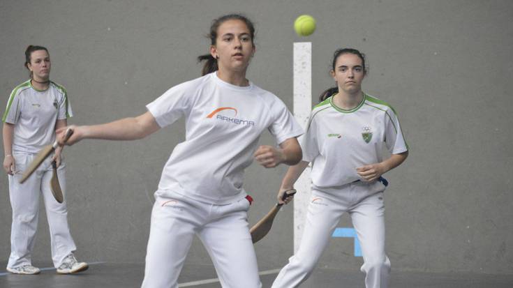 Pelota eta erromeria hasteko, Ugaldetxon