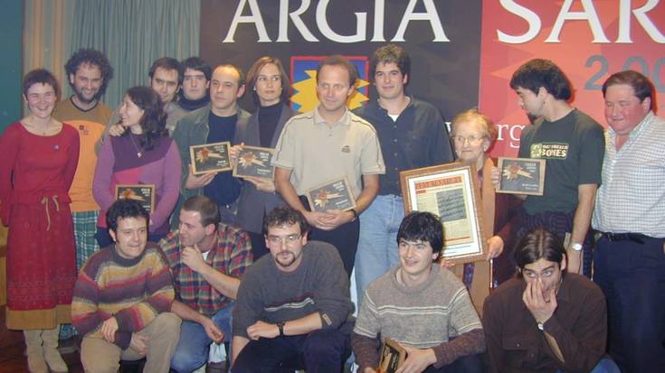 Argia sariak, 2002garren urte inguruan