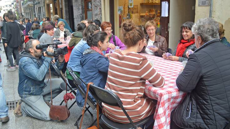 ‘Andrekale’ DVDa emango diete gaur, parte hartu zutenei