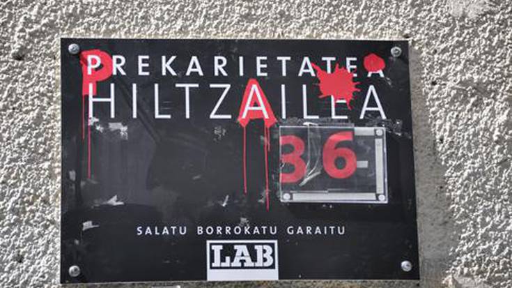 Ertzaintzak kendutako kartela jarri zuen atzo berriz LABek
