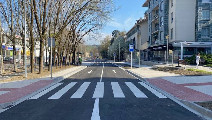 Donostia Ibilbidea ibilgailuentzat  eta oinezkoentzat zabalik, atzotik