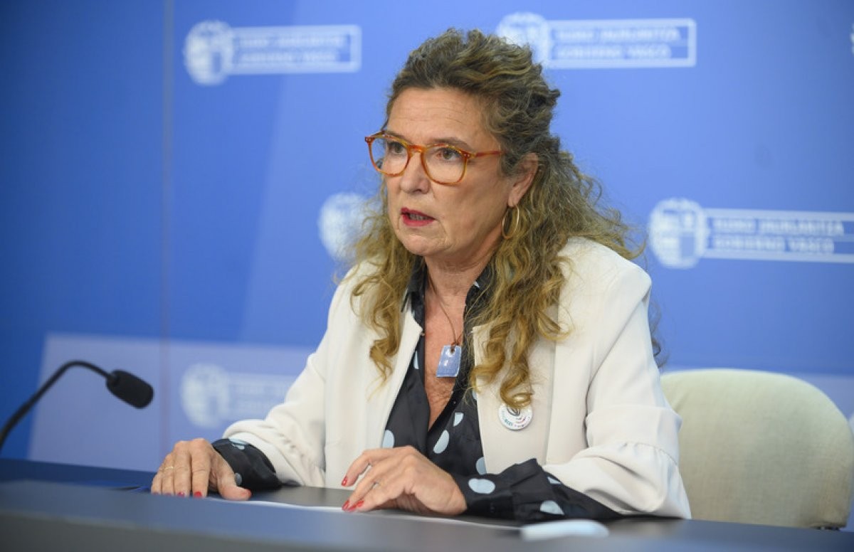 Jende elkartzeak 6 pertsonatara mugatuko ditu Jaurlaritzak, eta tabernek gauerdian itxi beharko dute