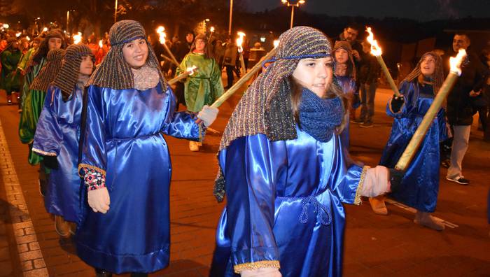 Kabalgatan parte hartzeko, bihar eta etzi izenematea