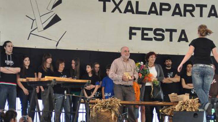 25 urteetako txalaparta doinuak, egun batean