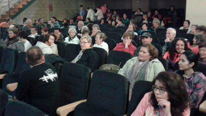 ‘En este mundo’ biharko saioan