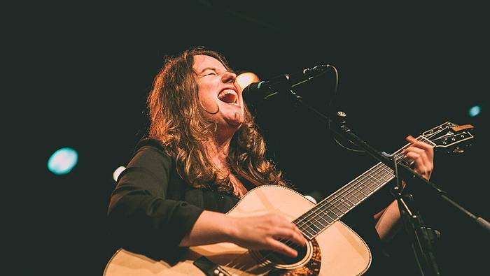 Olatz Salvadorrek kontzertua emango du ostiralean Biterin, eta lau sarrera zozketatuko ditu Kronikak