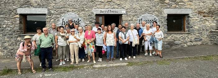 Osiñagako auzotarrak Aralar eta Leitzan barrena ibili ziren