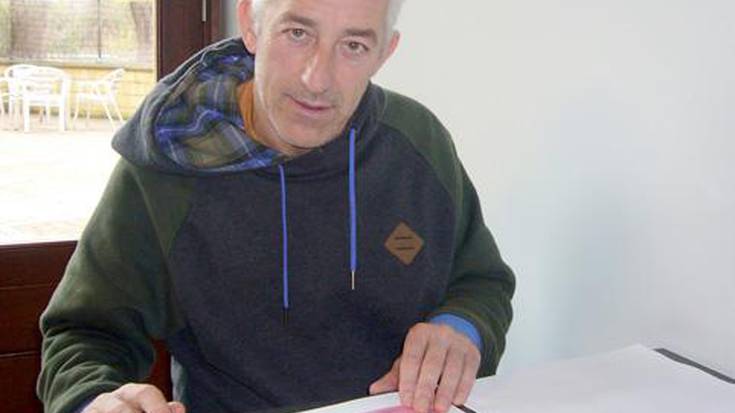 «Polita da gurasoek haurrarekin liburua konpartitzea»