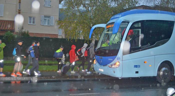 284 partaide Urumeatik, gaur