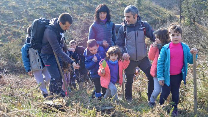 400 pago berri, familia giro politean