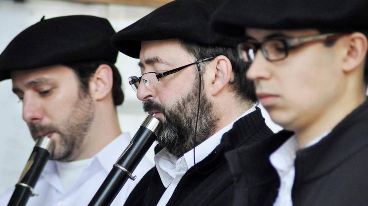 Hamabi pieza, udaberriari ongi etorria egiteko