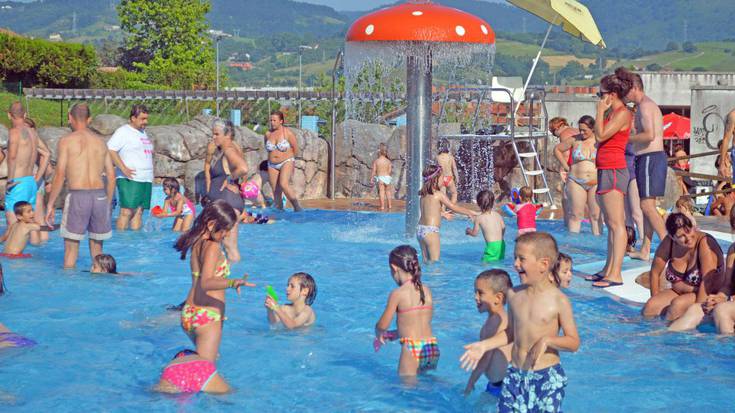 Igerileku irekiak ari dira izaten azken  egunetako beroari aurre egiteko plana 