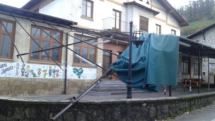 Toldoa kentzeko deialdia gaurko, «kalte haundiagoak» saihesteko