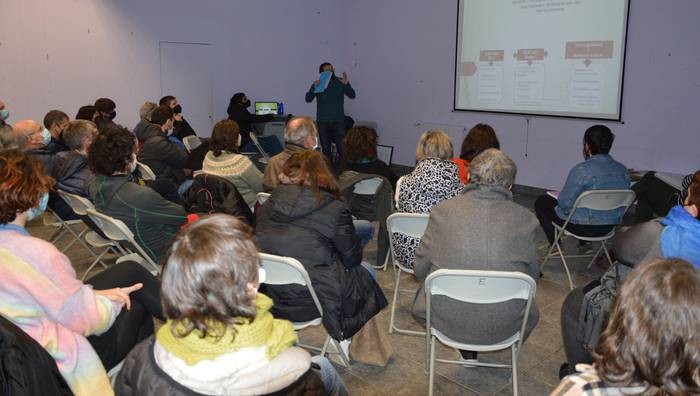 Zerbitzu sozialei buruzko bilera  informatiboa bihar, Ereñotzun