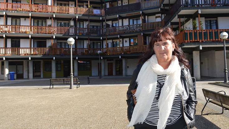 «Nesketan, adin hau konplikatua da, asko hitz egiten saiatzen naiz»