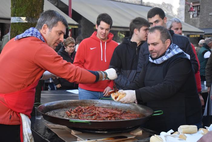 Santo Tomasetako postuak jarriko dira etzi  Plaza Berrin eta Txantxangorri parean