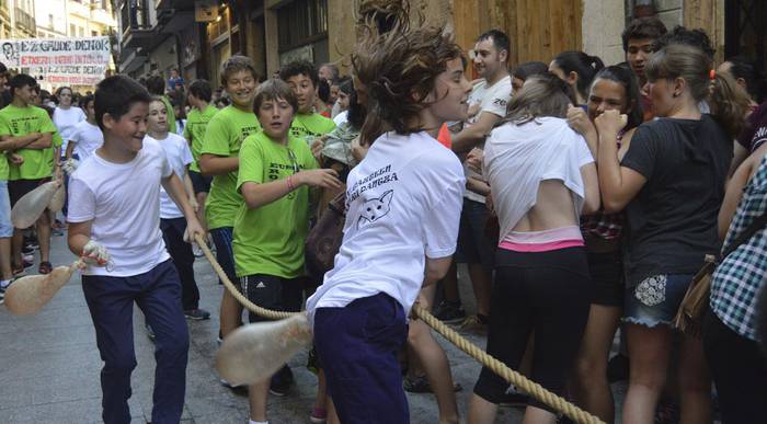 Azeria bixi, festa baino lehen