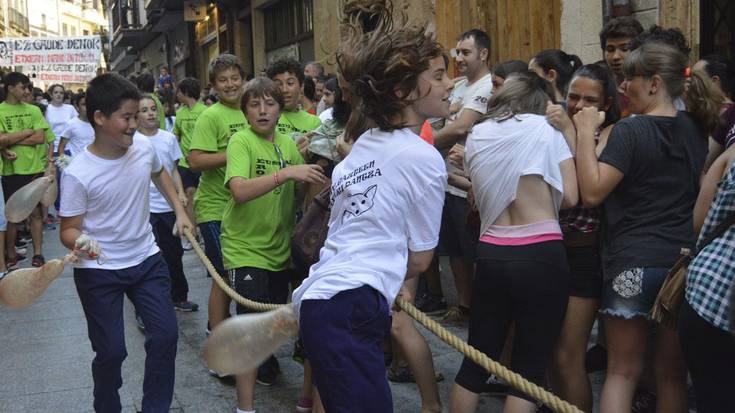 Azeria bixi, festa baino lehen