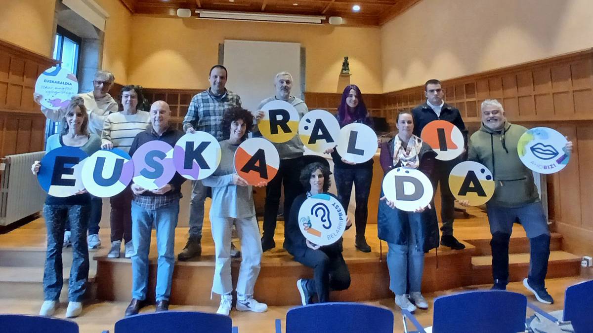 EH Bilduren bi adierazpen instituzional onartuta, Plenoan