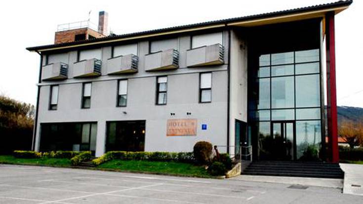 Herriko eta inguruko hotel eta ostatuekin hitzarmena egin du Udalak, larrialdietarako