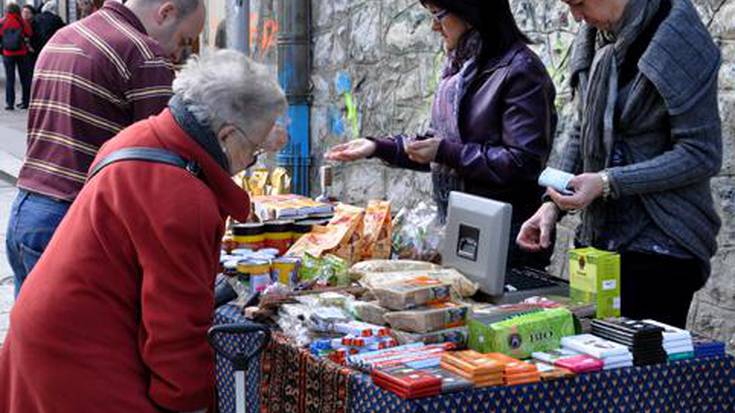 Bidezko Merkataritza postua azkeneko aldiz jarriko dute larunbatean, Plaza Berrin
