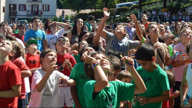Bi egun, festa lehertzeko!