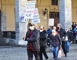 Pentsionistak plazara berriro, etzitik aurrera