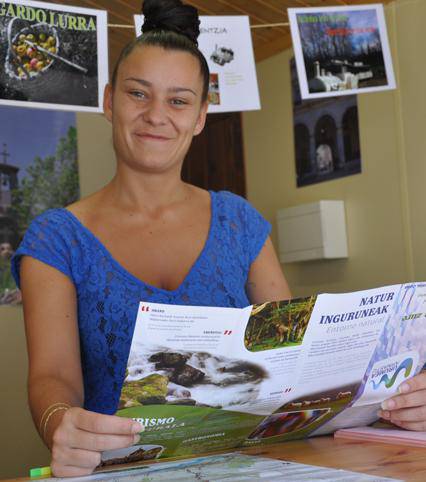 Sagardoa, Kaxkoa, mendi bueltak... Hernanik erakarri egiten die turistei