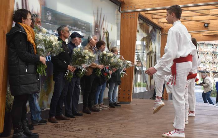 Astigarragako biktimen omenezko monolito berri bat inauguratuko dute bihar, Memoriaren Egunez