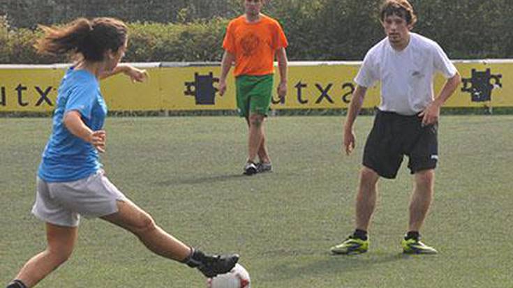 Futbola eta ekintza ugari, dispertsioaren kontra