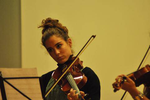 Herriko musikariek kantu artean ospatu zuten euren eguna