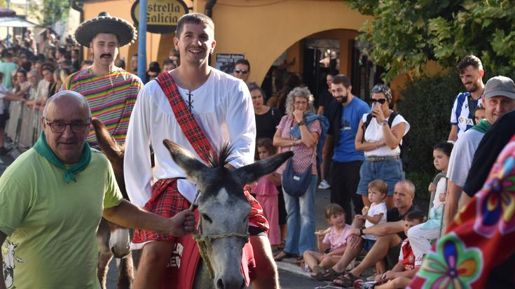 Sagardo dastaketa eta herri kirolak,  euritan dantzan jaiei amaiera emateko