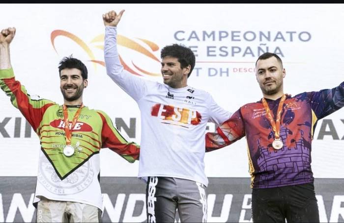 Aritz Urdampilletak zilarra, Espainiakoan