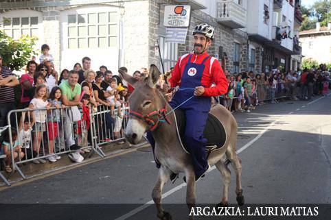 Azken traka prest: bertsoak, sagardoa...