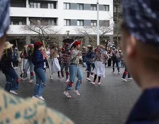 Zirikoketa dibertimentua, Inauteri iganderari saltsa jartzeko