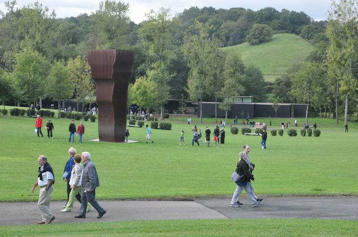 Dantza tailerra bihar goizean,  Chillida Lekun