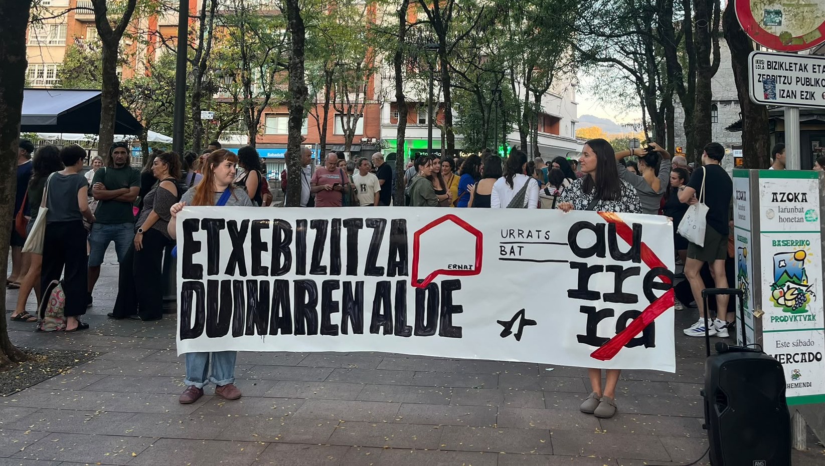 «Ezinbestekoa da etxebizitza duinaren aldeko aldarria erdigunera ekarri eta borrokan jarraitzea»