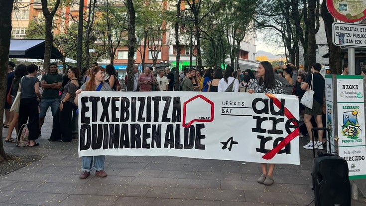 «Ezinbestekoa da etxebizitza duinaren aldeko aldarria erdigunera ekarri eta borrokan jarraitzea»