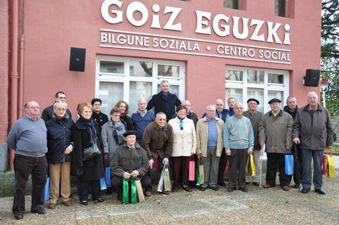 Sariz betetako Santo Tomas Goiz Eguzki jubilatu etxean