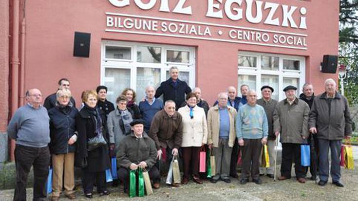 Sariz betetako Santo Tomas Goiz Eguzki jubilatu etxean