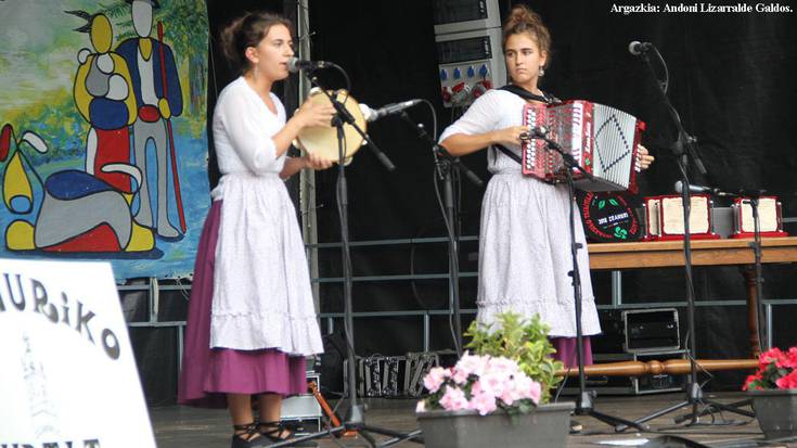 Tolosa ahizpak, trikitilari onenak