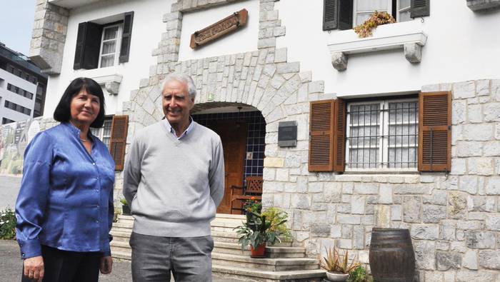Ibai-ondo, arkitekto haundi batek eskultore haundi bati egindako etxea