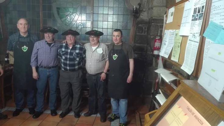 Mikel eta Joxe eta Joxe Etxarri, garaile