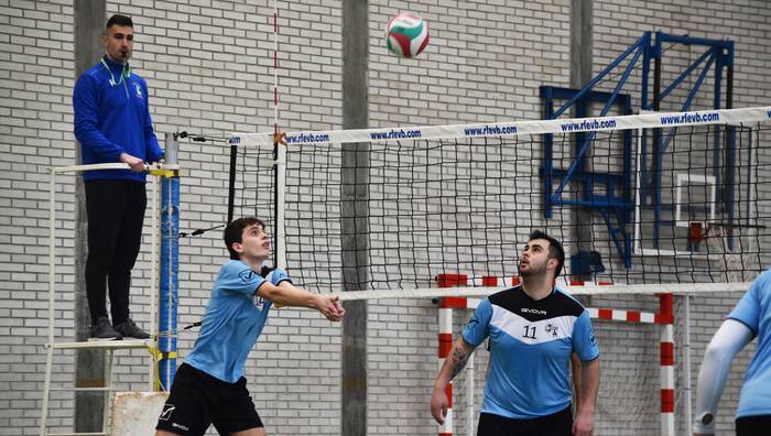 Euskadiko Boleibol Kopa jokatuko dute bi talde nagusiek gaur, Gasteizen