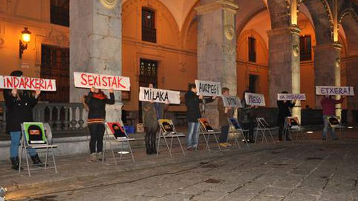 Indarkeriaren milaka aurpegiak ebidentzian